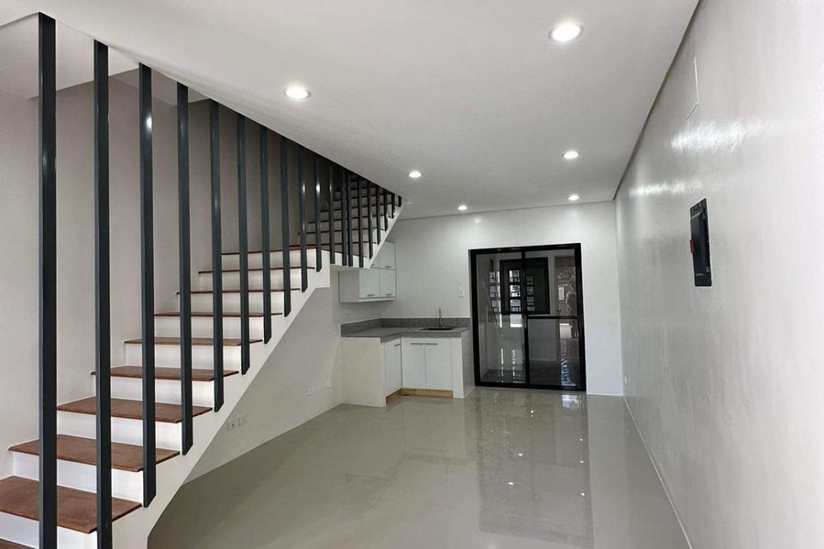 3 Bedroom Townhouse for Sale in Quiapo, Manila, Metro Manila near LRT-1 Carriedo – photo 2