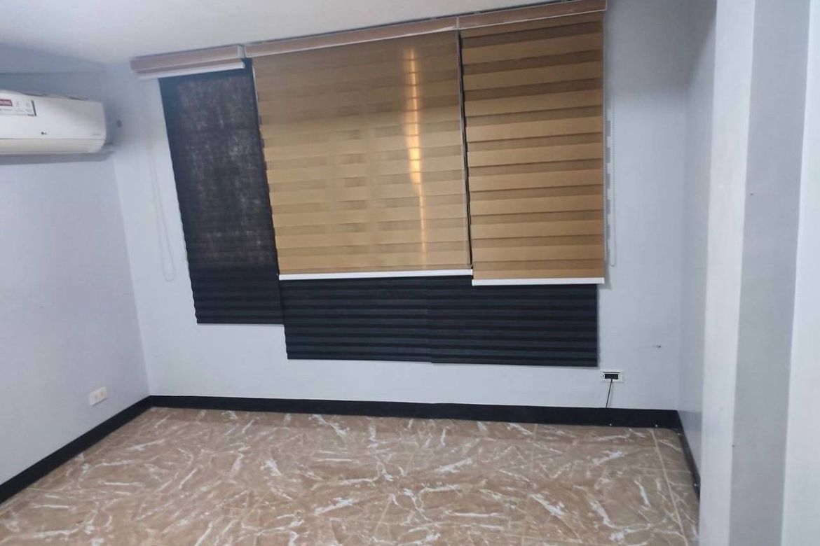 3 Bedroom Townhouse for Sale in San Antonio, Makati, Metro Manila