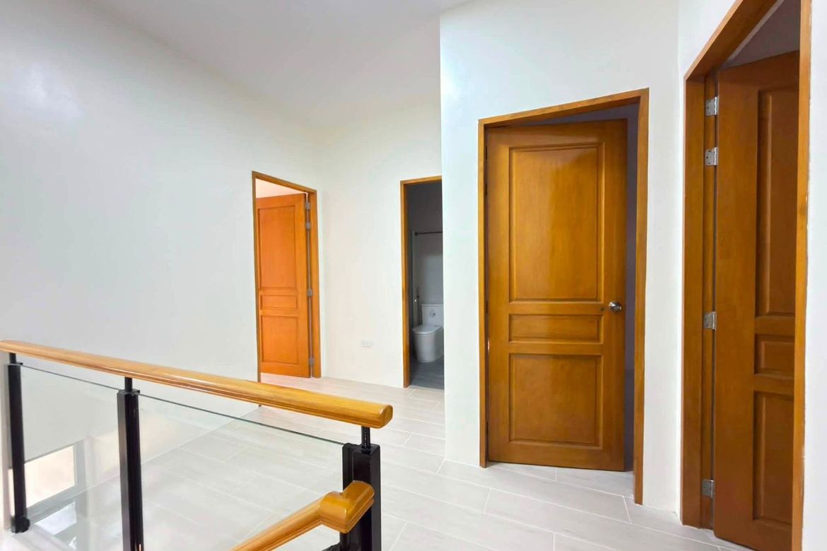 3 Bedroom Townhouse for Sale in San Isidro, Parañaque, Metro Manila – photo 3