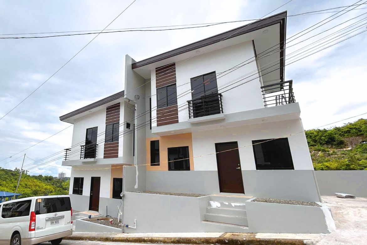 3 Bedroom Townhouse for Sale in Santa Cruz, Liloan, Cebu