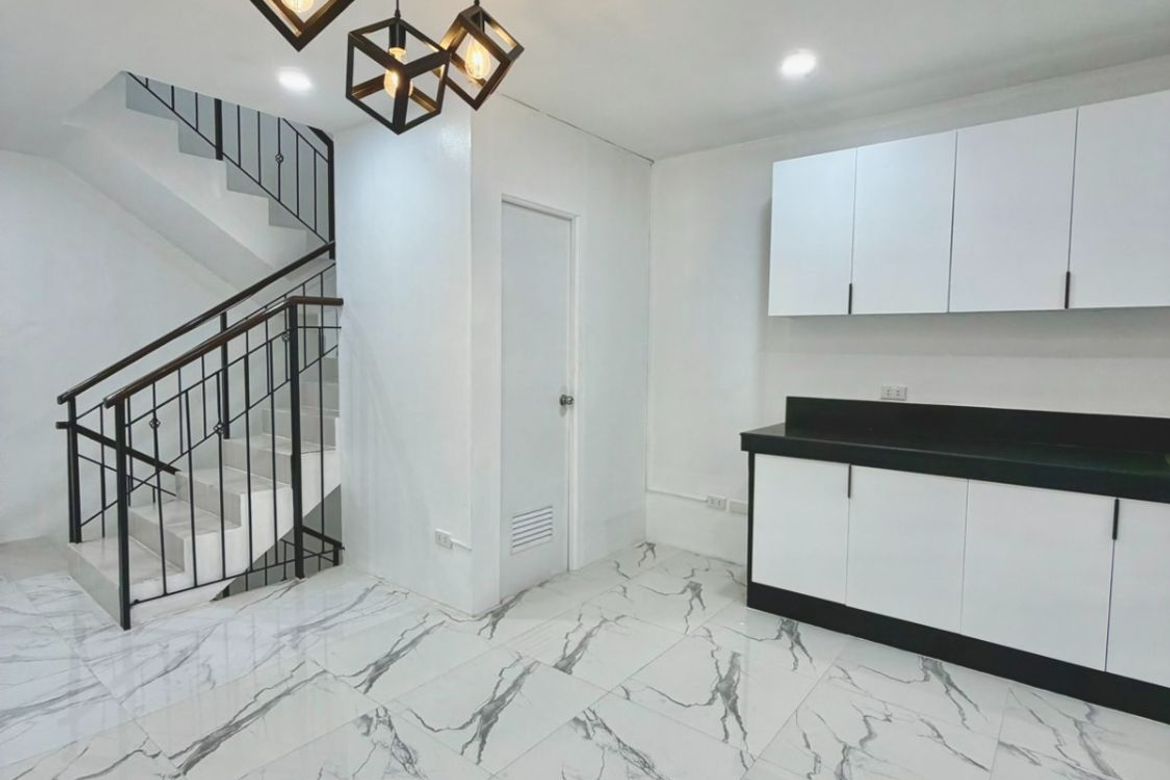 3 Bedroom Townhouse for Sale in Santa Mesa, Manila, Metro Manila near LRT-2 V. Mapa – photo 2