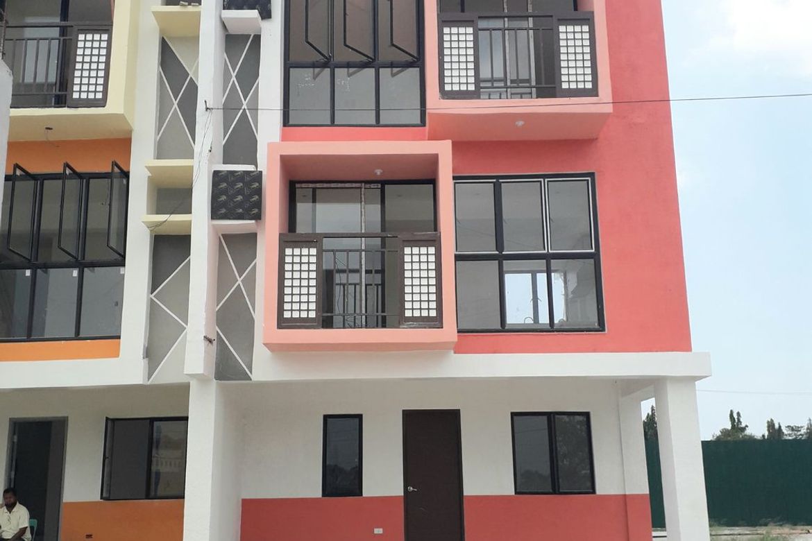 3 Bedroom Townhouse for Sale in Santo Niño, Biñan, Laguna