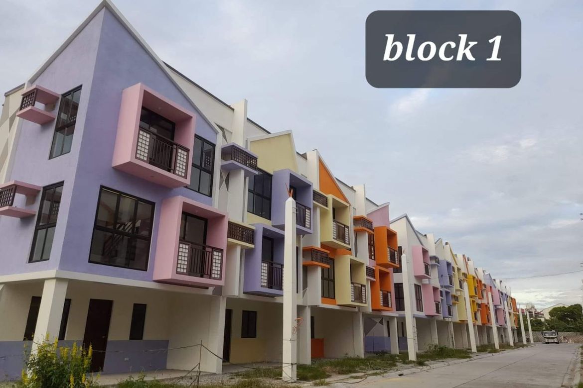 3 Bedroom Townhouse for Sale in Santo Niño, Biñan, Laguna – photo 2