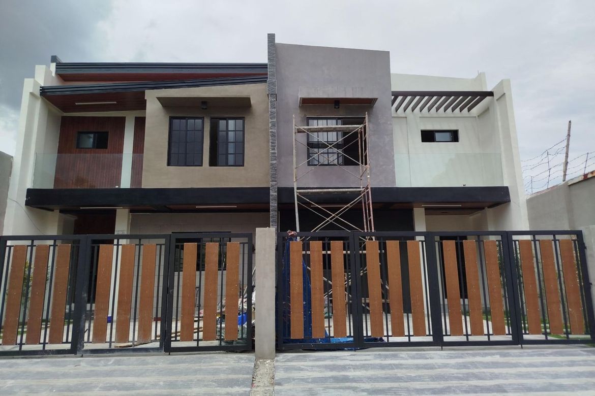 3 Bedroom Townhouse for Sale in Talon Dos, Las Piñas, Metro Manila