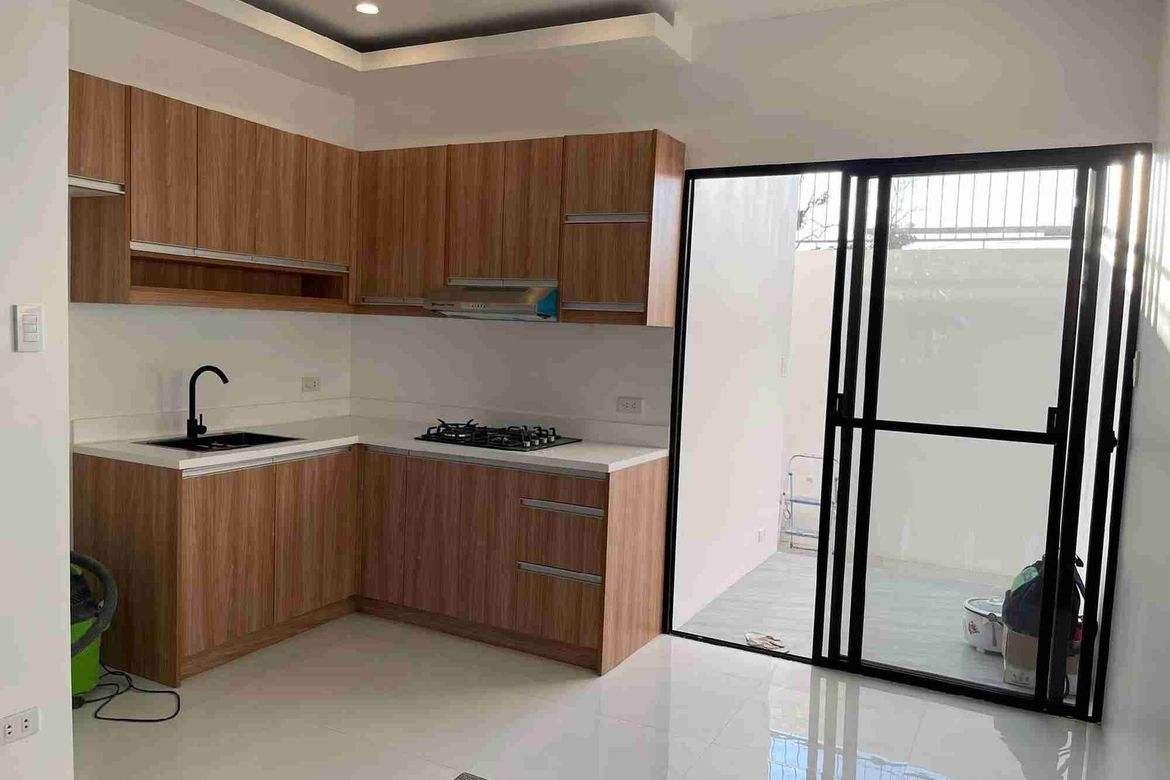 3 Bedroom Townhouse for Sale in Talon Singko, Las Piñas, Metro Manila – photo 5