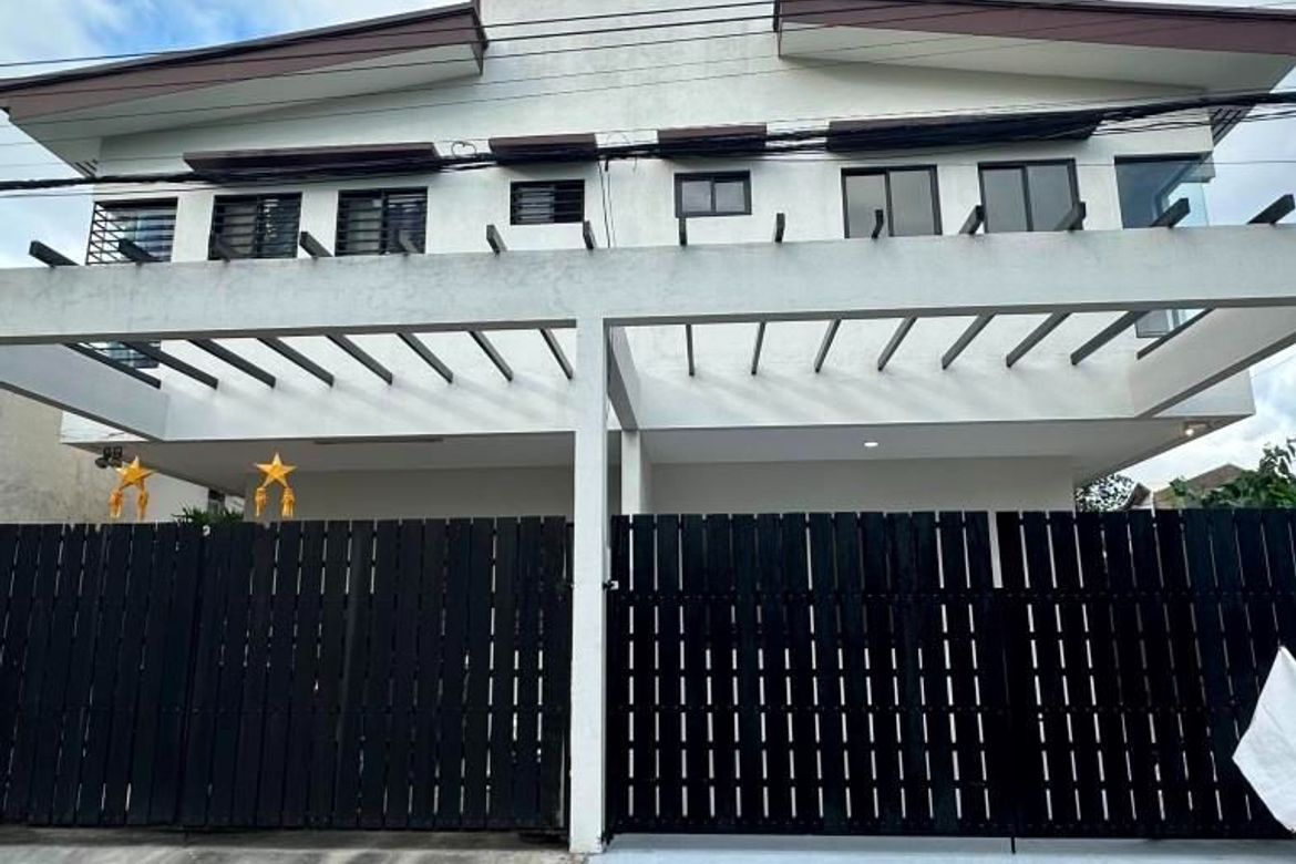 3 Bedroom Townhouse for Sale in Talon Tres, Las Piñas, Metro Manila
