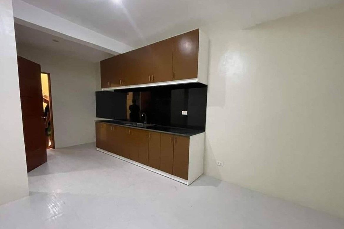 3 Bedroom Townhouse for Sale in Tandang Sora, Quezon City, Metro Manila – photo 6