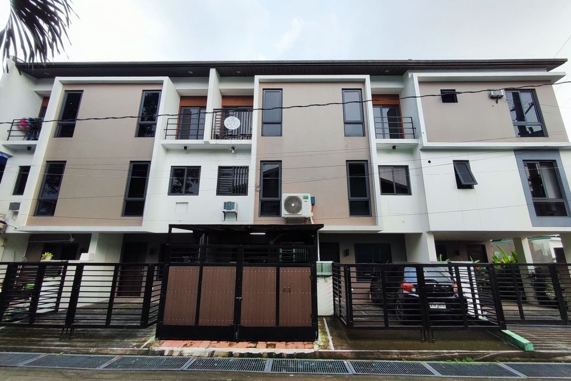 3 Bedroom Townhouse for Sale in Tandang Sora, Quezon City, Metro Manila