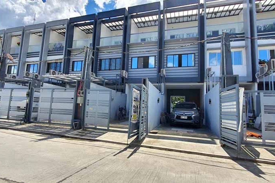 3 Bedroom Townhouse for Sale in Tandang Sora, Quezon City, Metro Manila – photo 4