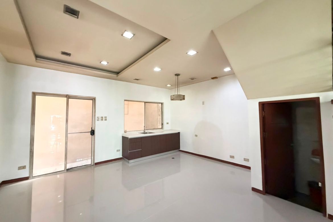3 Bedroom Townhouse for Sale in Tibagan, San Juan, Metro Manila – photo 2