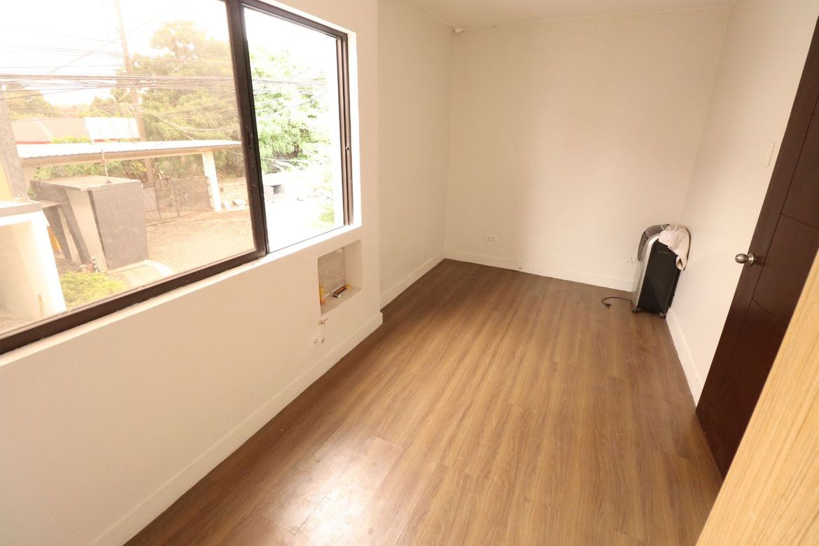 3 Bedroom Townhouse for Sale in Ugong, Valenzuela, Metro Manila – photo 8