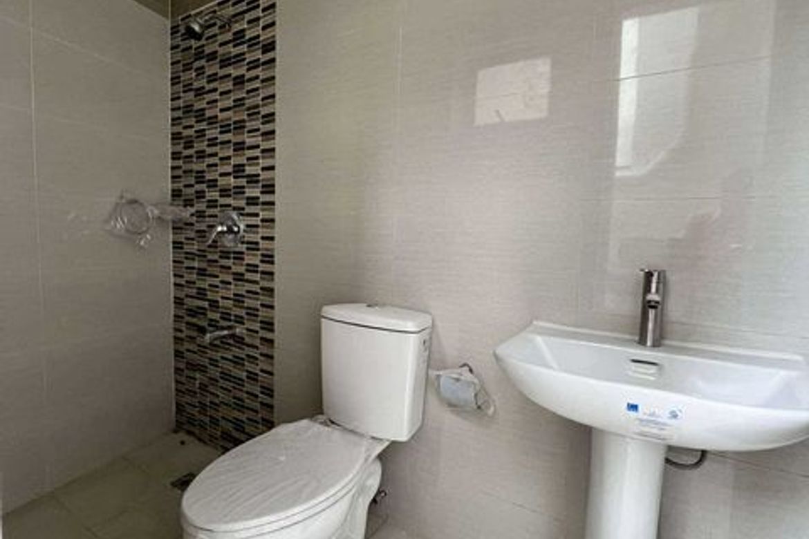 3 Bedroom Townhouse for Sale in Viente Reales, Valenzuela, Metro Manila – photo 8