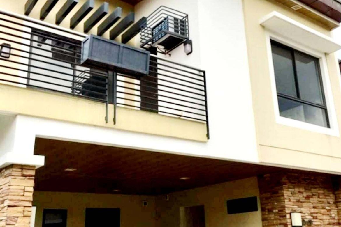 3 Bedroom Townhouse for Sale in WOODSVILLE RESIDENCES, Merville, Parañaque, Metro Manila – photo 2