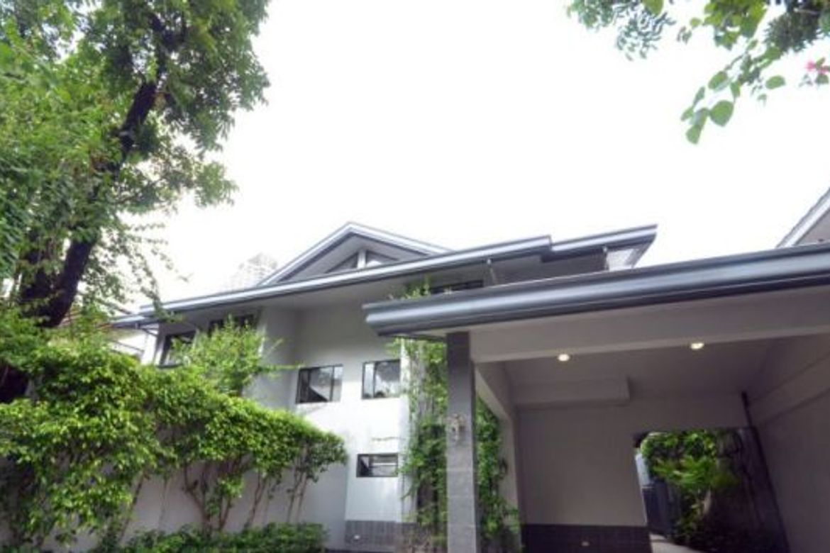 3 Bedroom Villa for Sale in San Lorenzo, Makati, Metro Manila near MRT-3 Ayala – photo 6