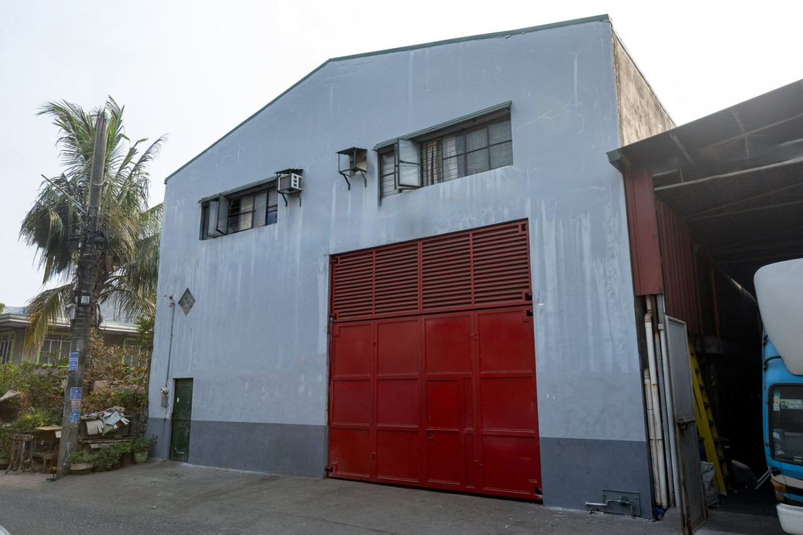 3 Bedroom Warehouse / Factory for Sale in Canumay, Valenzuela, Metro Manila