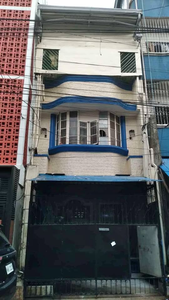 3-Storey House and Lot for Sale in Villa España Subdivision, Araneta, Quezon City