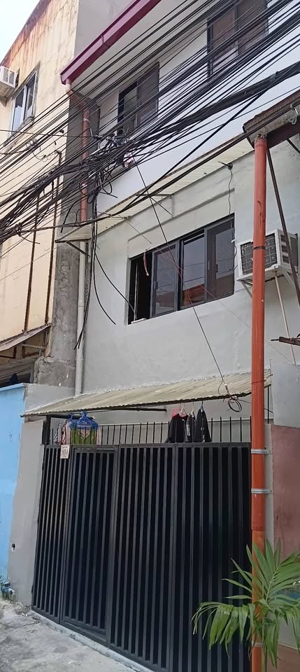 3-Storey House with Rental Income for Sale in Sta. Ana, Manila – photo 2