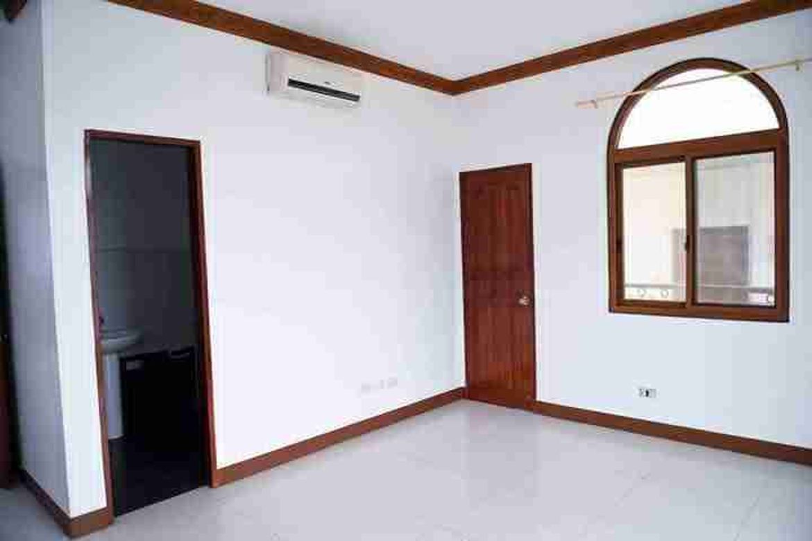 32 Bedroom Shophouse for Sale in Marigondon, Lapu-Lapu, Cebu – photo 2