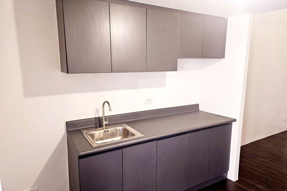 33 Bedroom Condo for Sale in West Triangle, Quezon City, Metro Manila near MRT-3 Quezon Avenue – photo 5