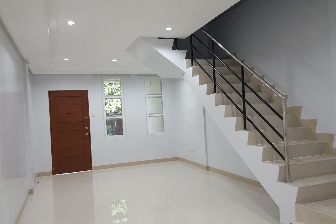 4 Bedroom Apartment for Rent in Basak San Nicolas, Cebu City, Cebu photo 2