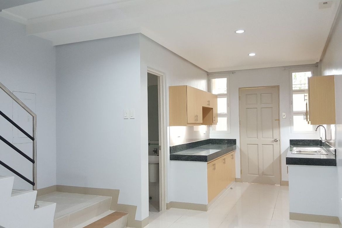 4 Bedroom Apartment for Rent in Basak San Nicolas, Cebu City, Cebu photo 4