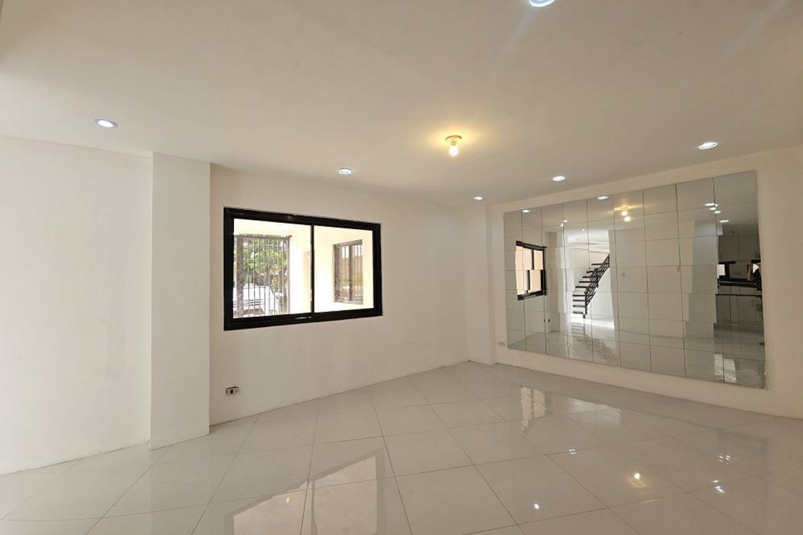 4 Bedroom Commercial for Sale in BF Homes, Parañaque, Metro Manila – photo 4