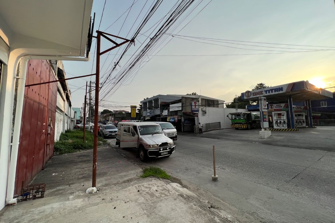 4 Bedroom Commercial for Sale in Lourdes Sur, Angeles, Pampanga – photo 3