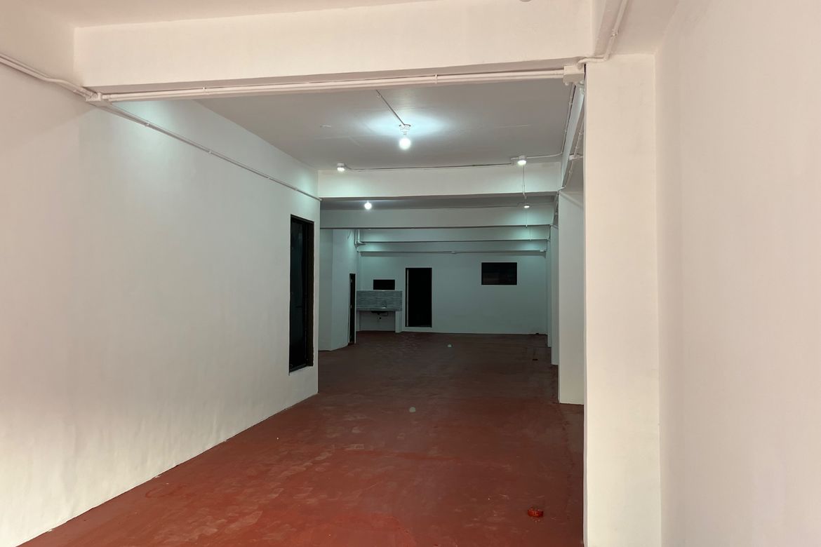 4 Bedroom Commercial for Sale in Lourdes Sur, Angeles, Pampanga – photo 5