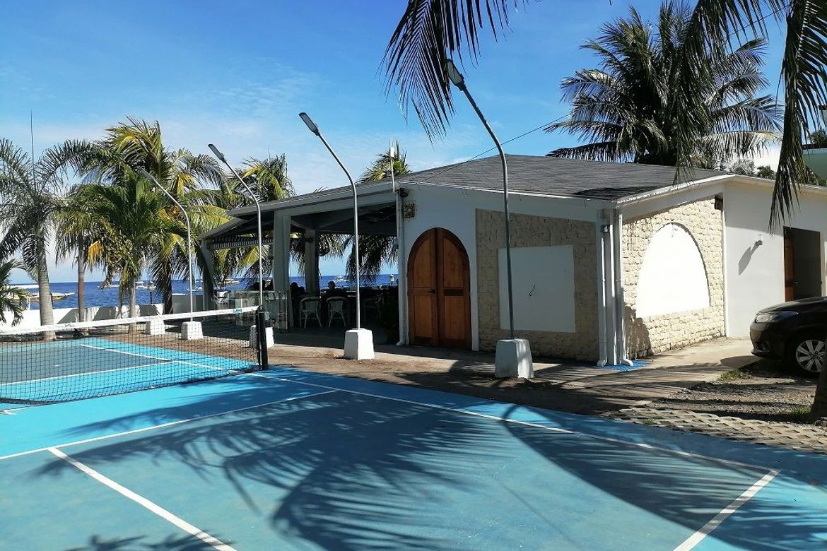 4 Bedroom Commercial for Sale in Maluay, Zamboanguita, Negros Oriental
