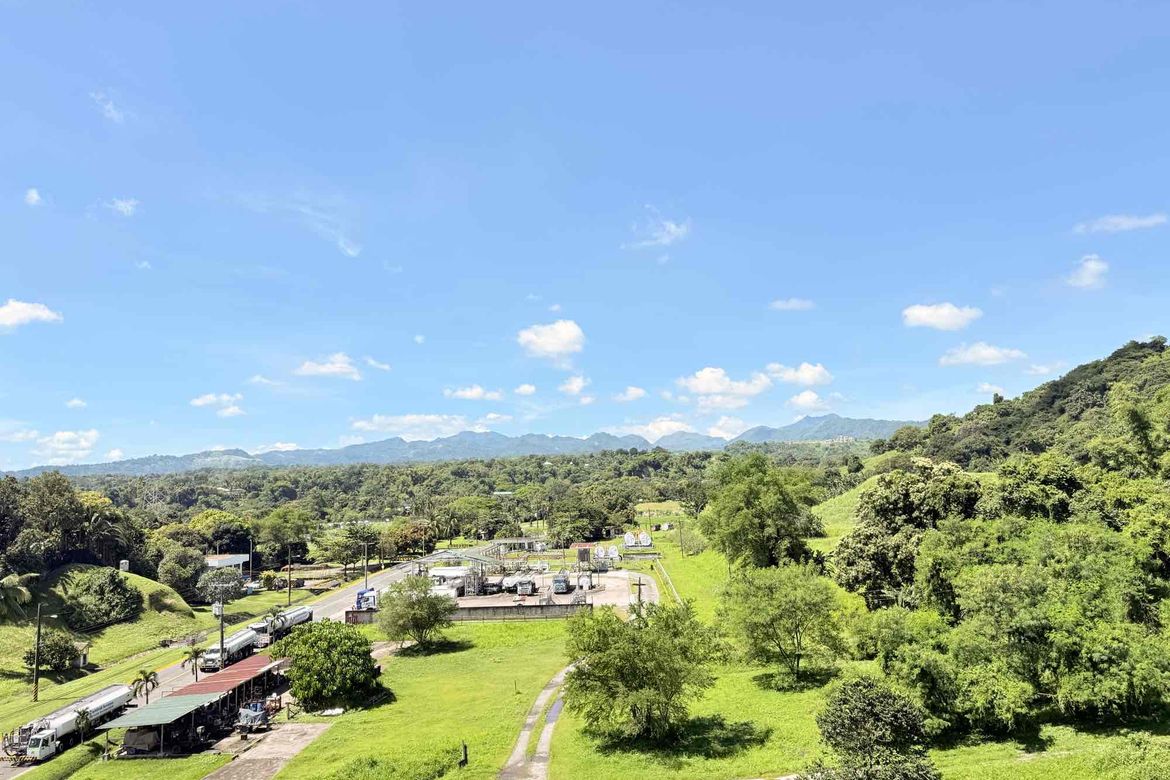 4 Bedroom Condo for Rent in Balibago, Angeles, Pampanga