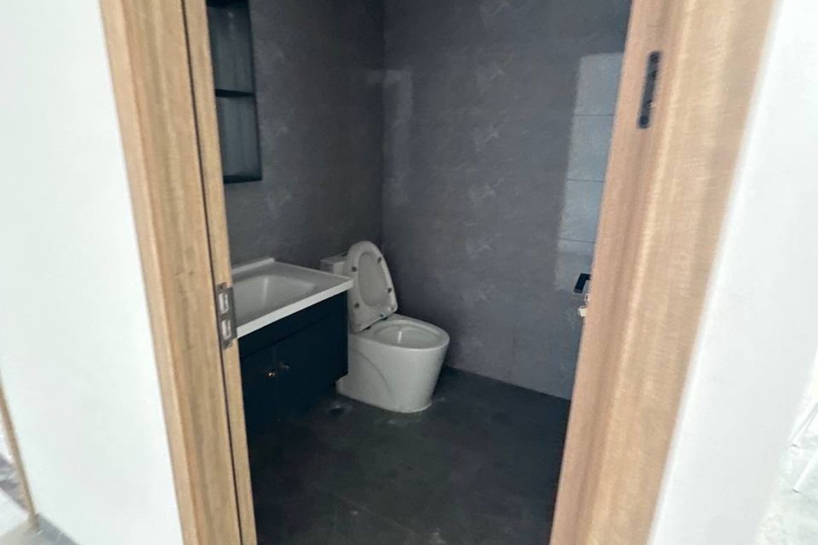 4 Bedroom Condo for Rent in Malate, Manila, Metro Manila near LRT-1 Vito Cruz photo 6