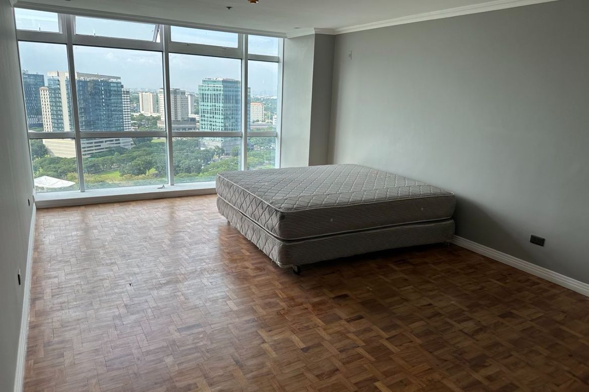 4 Bedroom Condo for Sale in Alabang, Muntinlupa, Metro Manila – photo 3