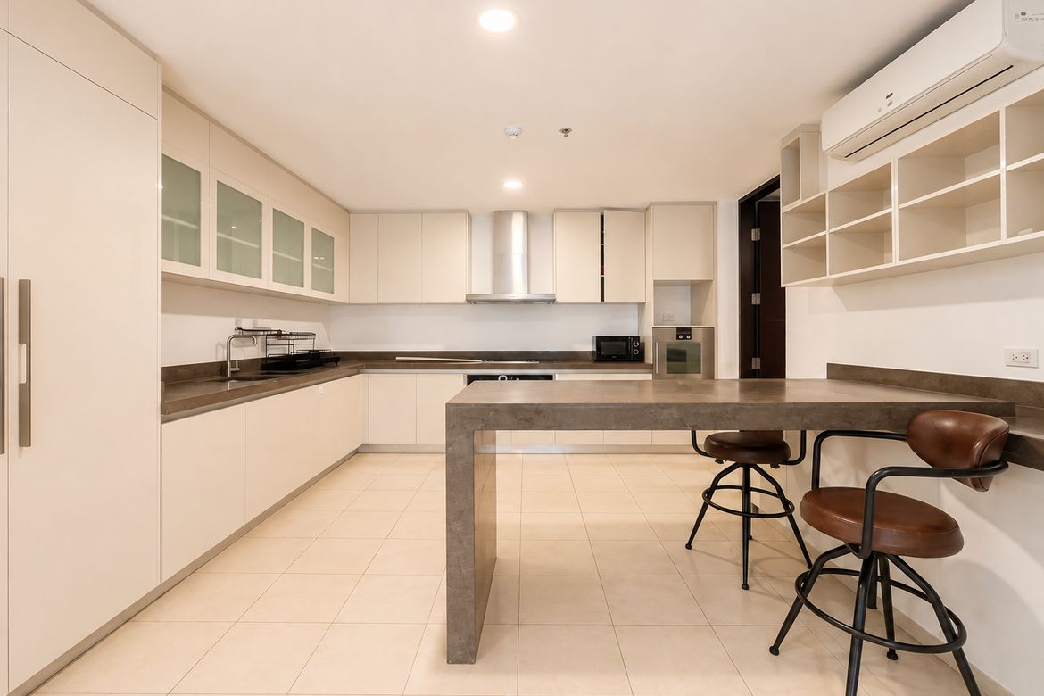 4 Bedroom Condo for Sale in BGC, Taguig – photo 5