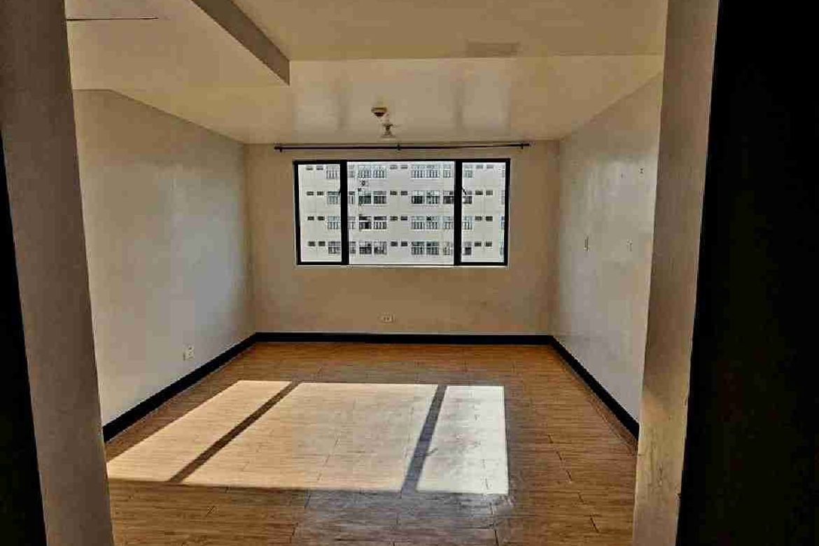 4 Bedroom Condo for Sale in Cambridge Village, San Andres, Cainta, Rizal – photo 4