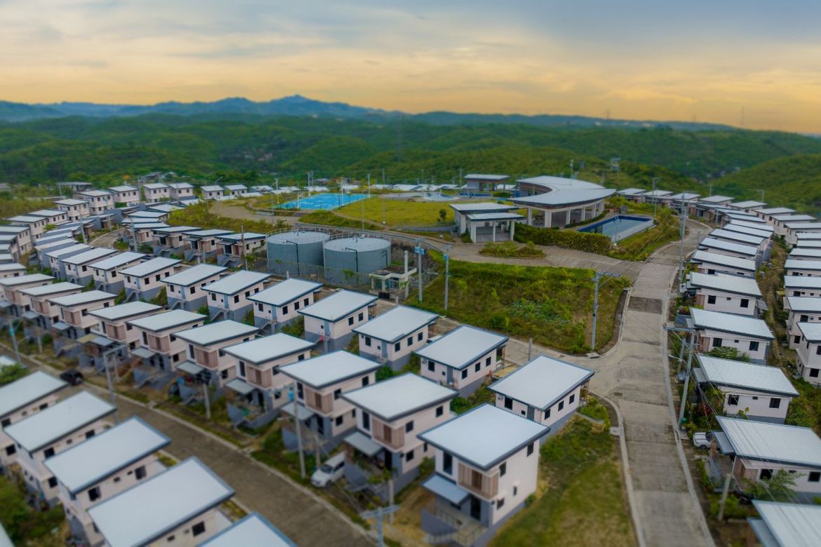4 Bedroom Condo for Sale in Compostela, Cebu – photo 5