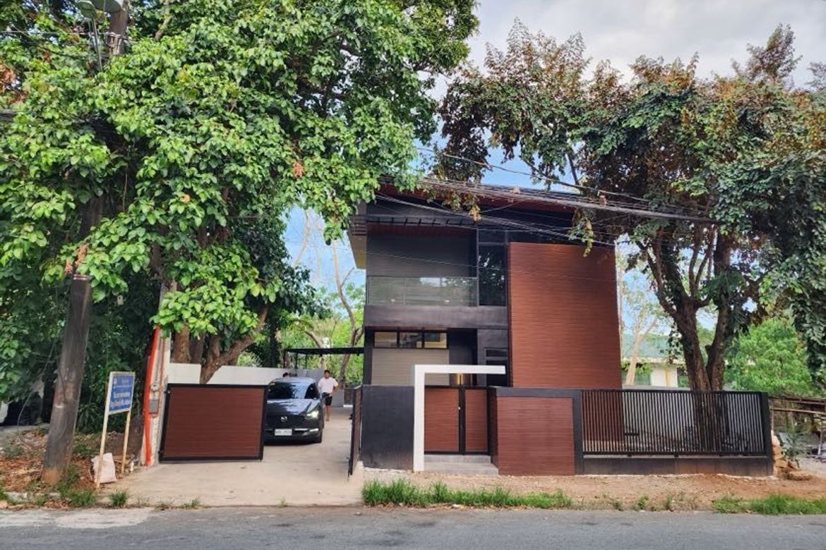 4 Bedroom Condo for Sale in Dela Paz, Antipolo, Rizal