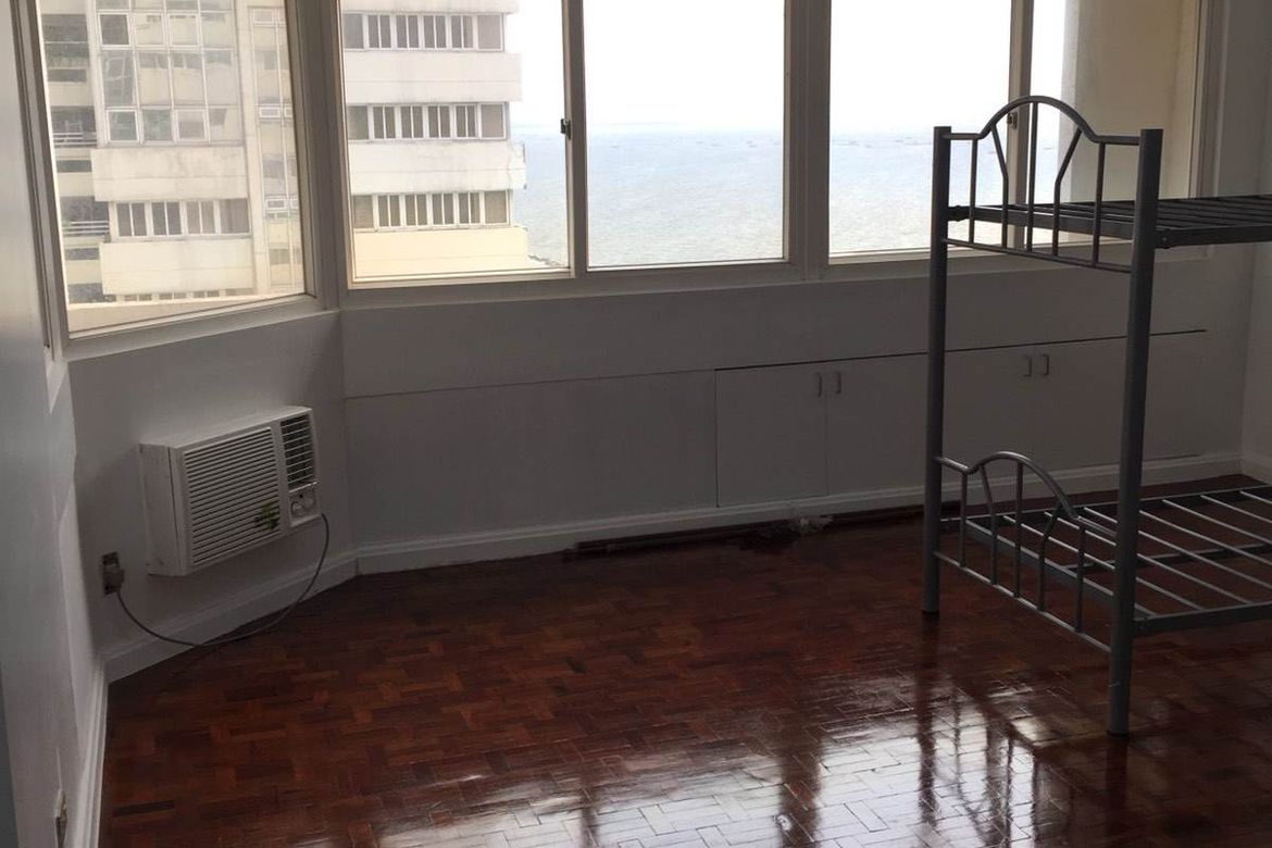 4 Bedroom Condo for Sale in Don Galo, Parañaque, Metro Manila – photo 2