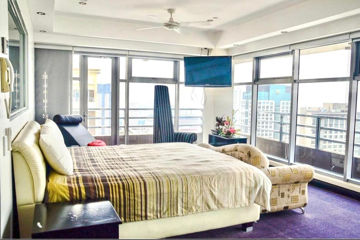 4 Bedroom Condo for Sale in Ermita, Manila, Metro Manila near LRT-1 Pedro Gil – photo 3
