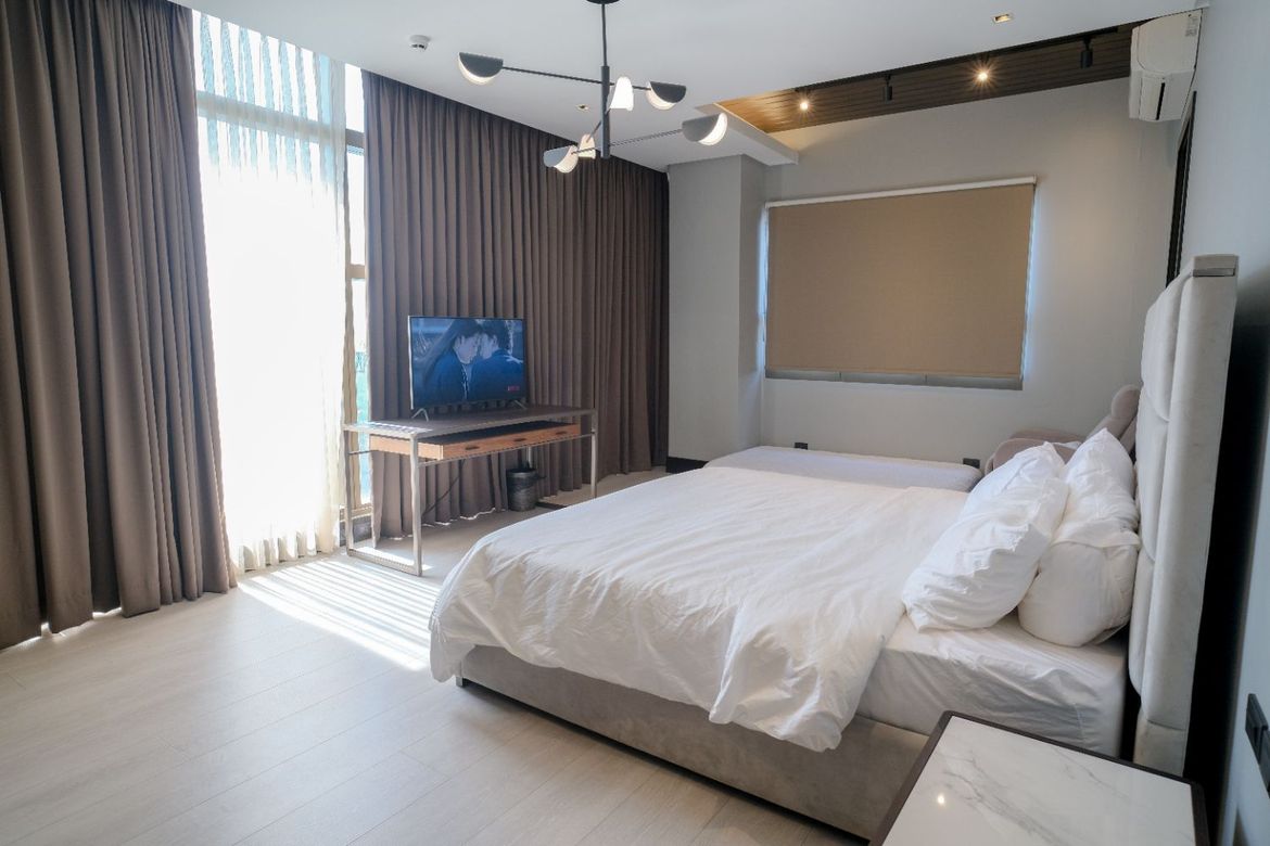 4 Bedroom Condo for Sale in Greenhills, San Juan, Metro Manila near MRT-3 Santolan – photo 5