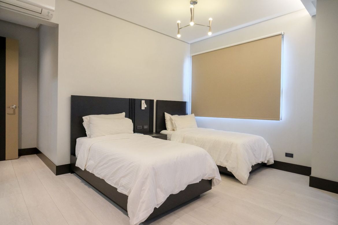 4 Bedroom Condo for Sale in Greenhills, San Juan, Metro Manila near MRT-3 Santolan – photo 6