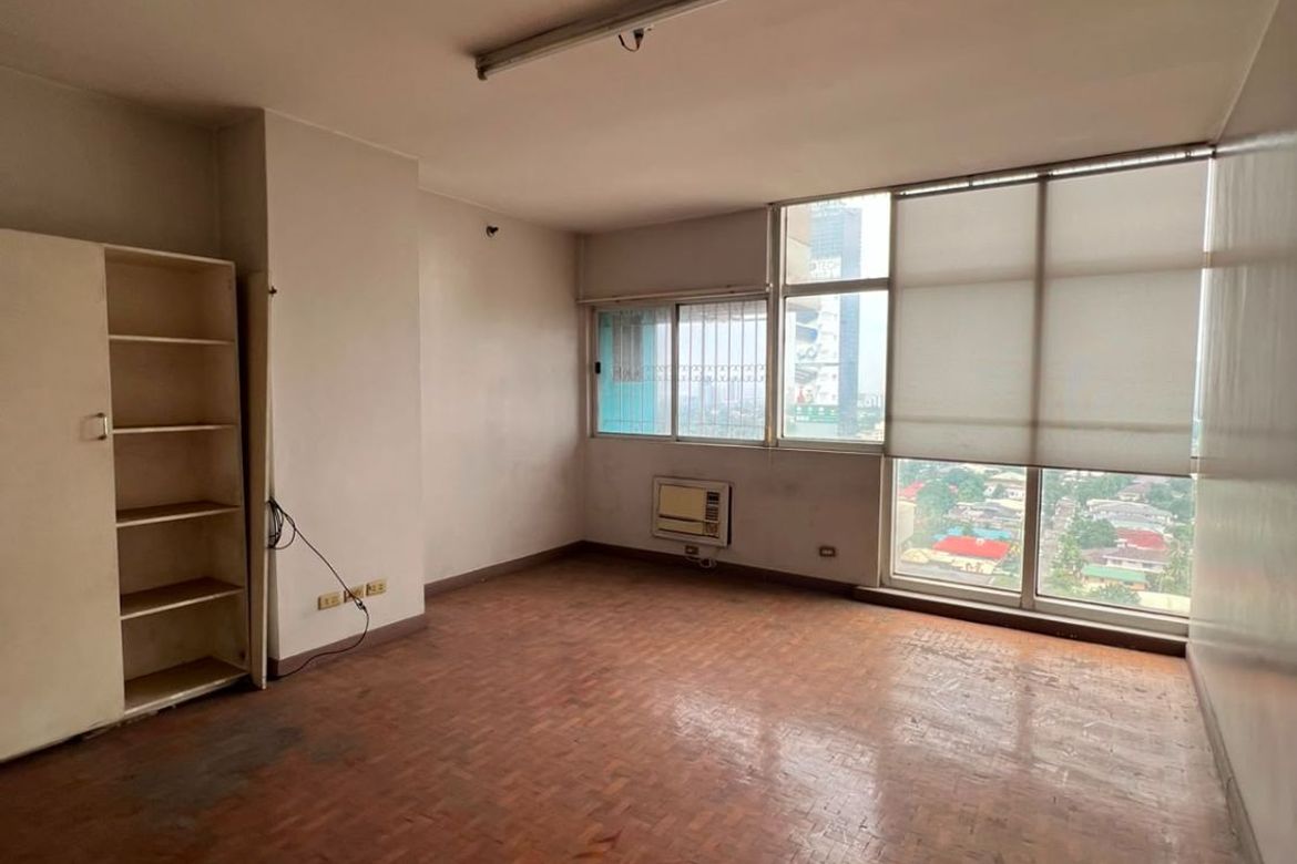 4 Bedroom Condo for Sale in Greenhills, San Juan, Metro Manila near MRT-3 Santolan
