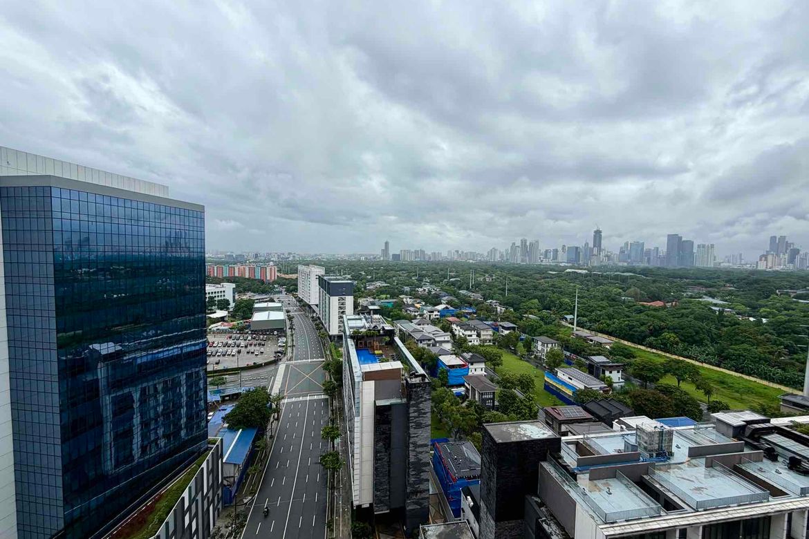 4 Bedroom Condo for Sale in Park McKinley West, BGC, Taguig