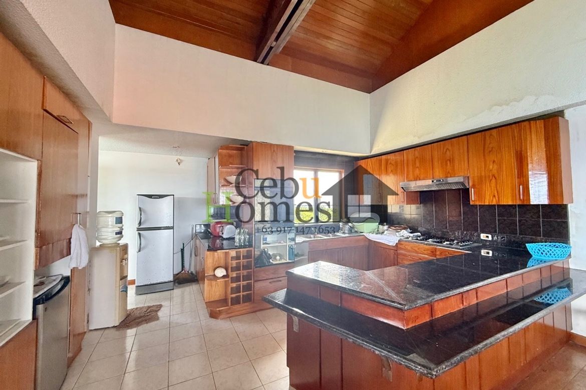 4 Bedroom Condo for Sale in Punta Engaño, Lapu-Lapu, Cebu – photo 3
