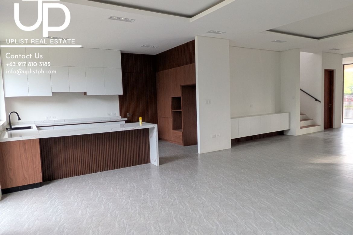 4 Bedroom Condo for Sale in Salawag, Dasmariñas, Cavite