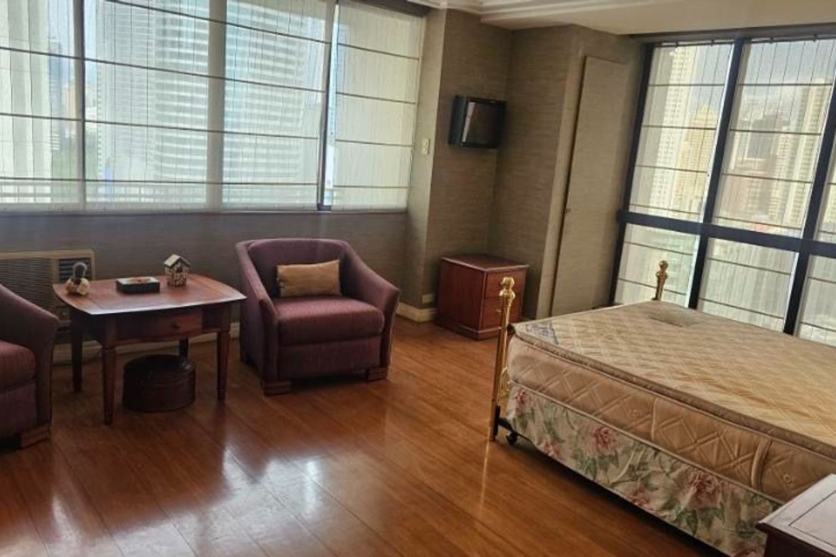 4 Bedroom Condo for Sale in San Antonio, Makati City – photo 9