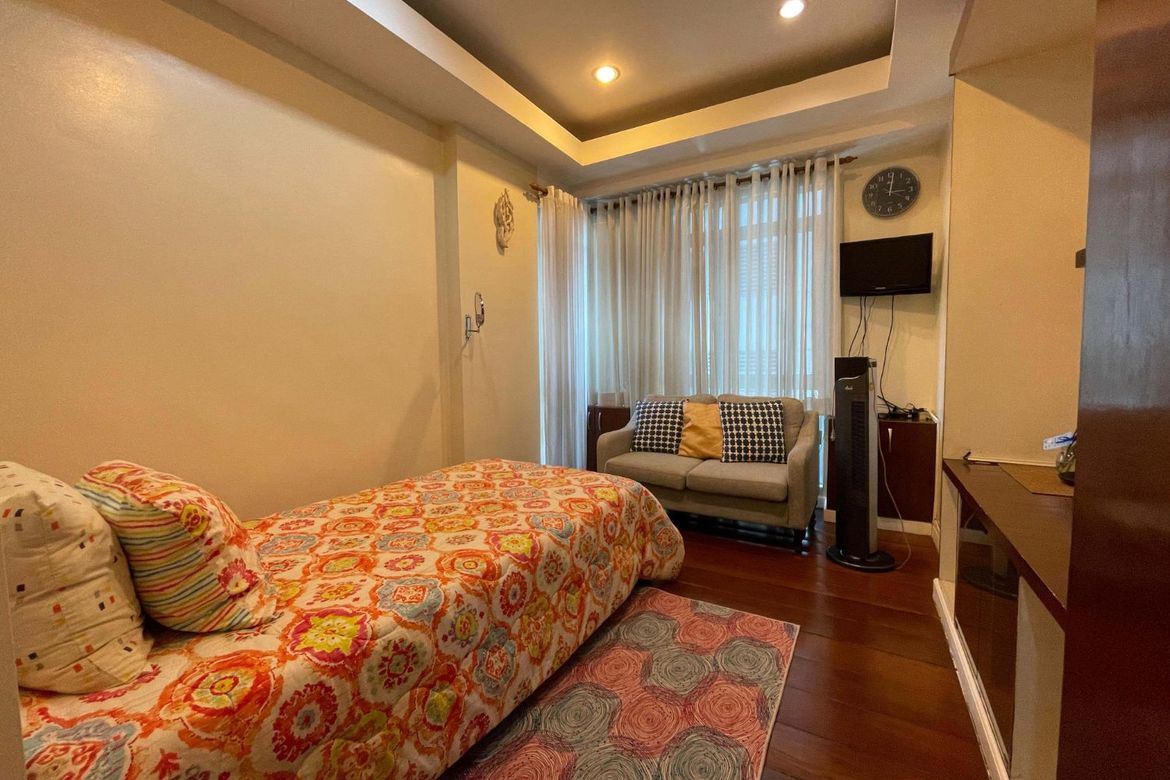 4 Bedroom Condo for Sale in Sapphire Residences, BGC, Taguig – photo 4