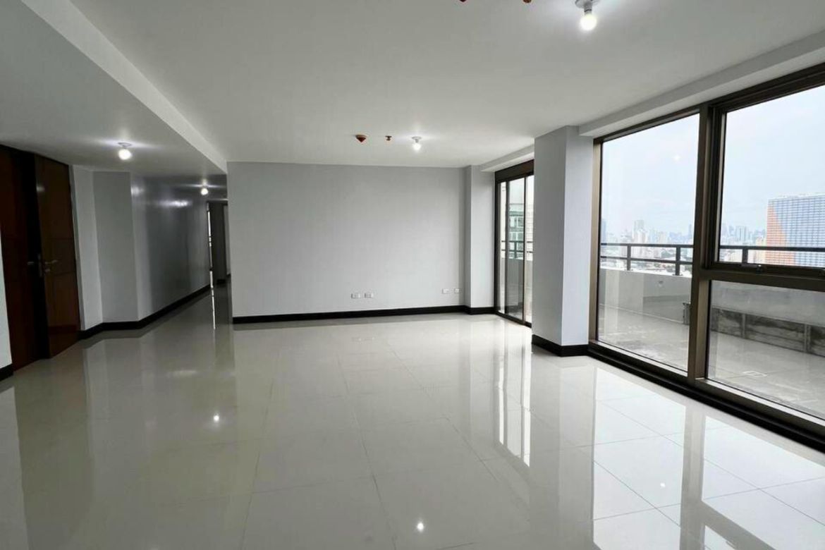 4 Bedroom Condo for Sale in Socorro, Quezon City, Metro Manila near LRT-2 Araneta Center-Cubao – photo 4