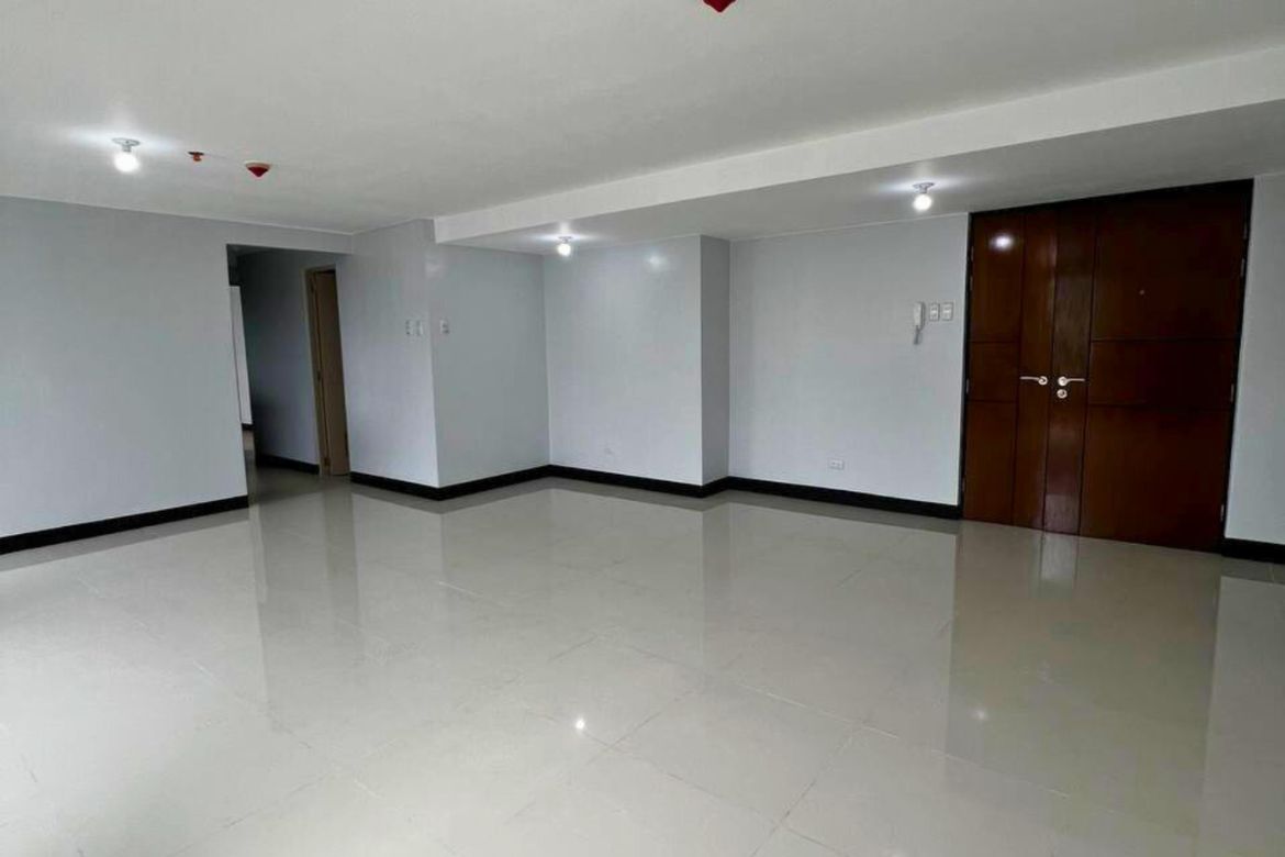 4 Bedroom Condo for Sale in Socorro, Quezon City, Metro Manila near LRT-2 Araneta Center-Cubao – photo 5