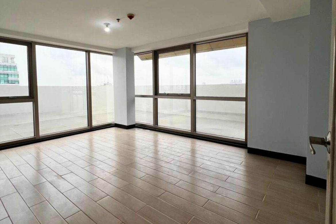 4 Bedroom Condo for Sale in Socorro, Quezon City, Metro Manila near LRT-2 Araneta Center-Cubao – photo 8