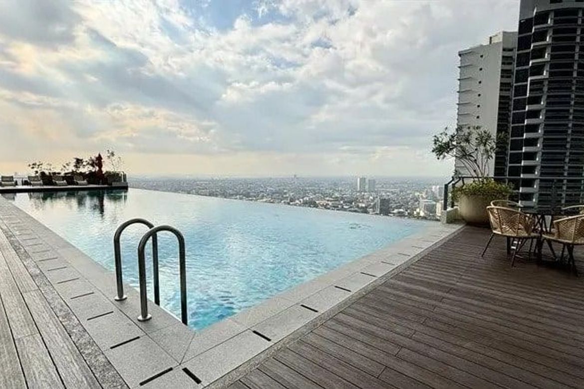 4 Bedroom Condo for Sale in The Crestmont, South Triangle, Quezon City, Metro Manila near MRT-3 Quezon Avenue – photo 5